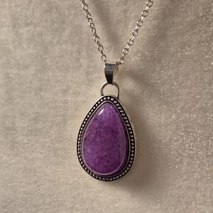 Elegant 18" Purple Teardrop Pendant Necklace